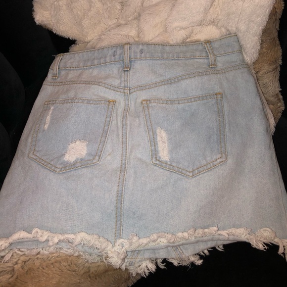 Denim mini skirt - Picture 2 of 3